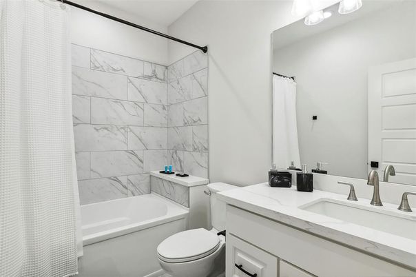 Bathroom, Interior, Marble Walls