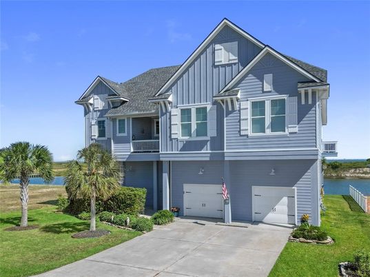 Attached, Exterior, Facade, Water, Farmhouse