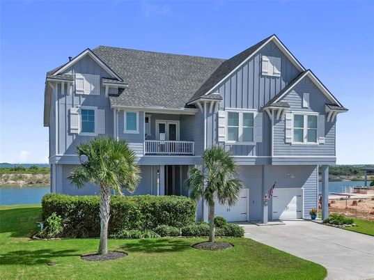 Attached, Exterior, Facade, Water, Farmhouse