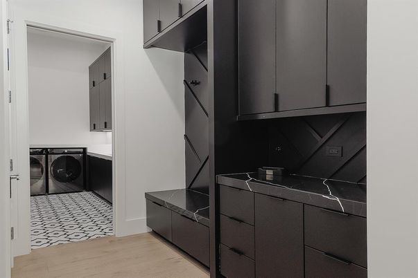 Interior, Washer, Wood Texture Flooring