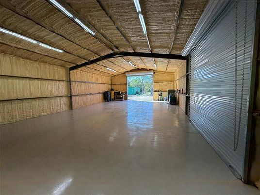Garage, Interior