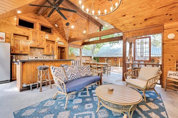 Dining room, Interior, Kitchen, Recessed Lighting, Wooden Beams, Wooden Ceilings, Wooden Walls