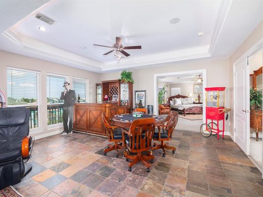 Bedroom, Dining room, Interior, Recessed Lighting