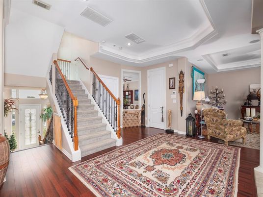 Interior, Recessed Lighting, Wood Texture Flooring
