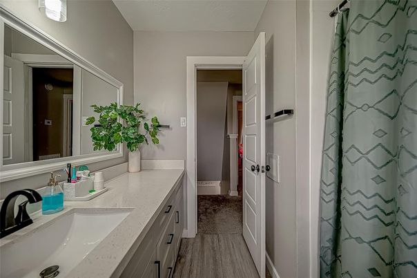 Bathroom, Dual Sink Vanities, Interior, Wood Texture Flooring