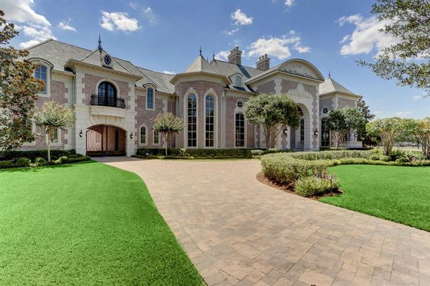 Backyard, Exterior, Facade, Brick Facade, French Provincial