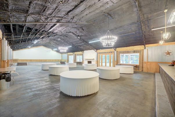 Chandelier, Interior, Living room, Pendant Lights