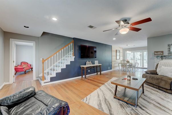 Dining room, Interior, Living room, Recessed Lighting, Wood Texture Flooring