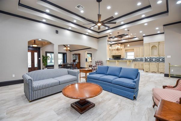 Chandelier, Dining room, Interior, Kitchen, Living room, Marble, Pendant Lights, Recessed Lighting