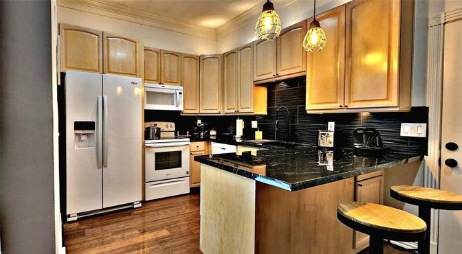 Interior, Kitchen, Pendant Lights, Wood Texture Flooring