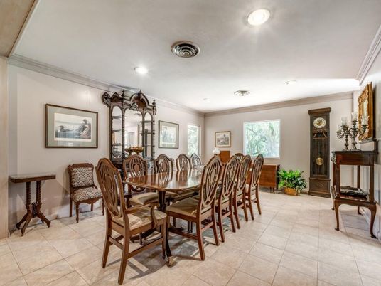 Dining room, Interior, Recessed Lighting