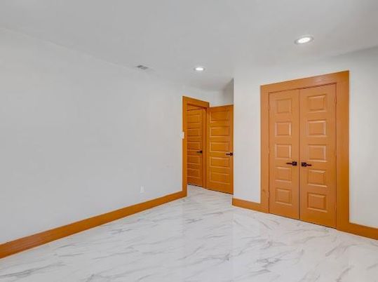 Empty room, Interior, Marble, Recessed Lighting