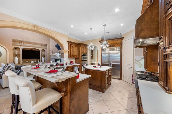 Interior, Kitchen, Pendant Lights, Recessed Lighting, Stainless Steel Appliances