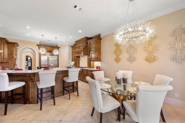 Dining room, Interior, Kitchen, Pendant Lights, Recessed Lighting, Stainless Steel Appliances