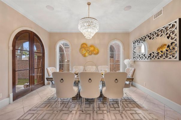 Chandelier, Dining room, Interior