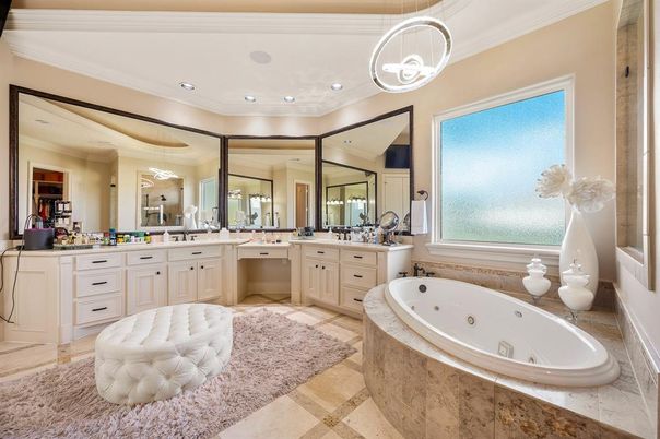 Bathroom, Dual Sink Vanities, Interior, Pendant Lights, Recessed Lighting