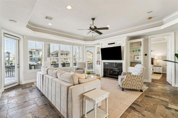 Fireplace, Interior, Living room, Recessed Lighting