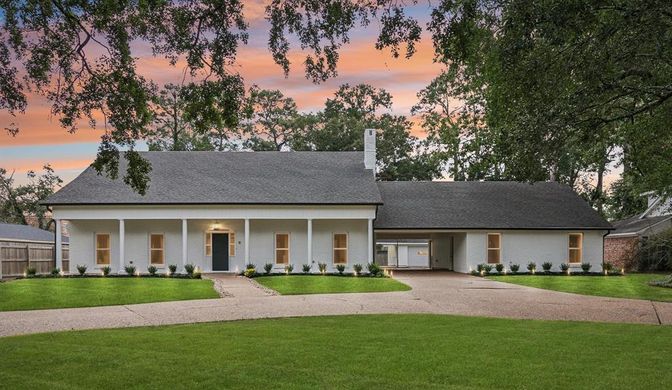 Backyard, Exterior, Facade, Cape Cod