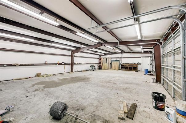 Garage, Interior