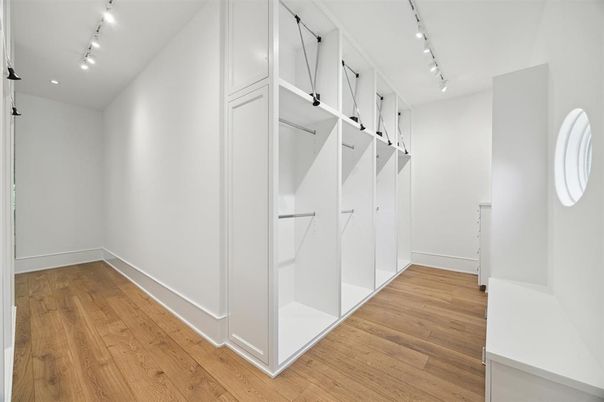 Interior, Walk-in Closets, Wood Texture Flooring