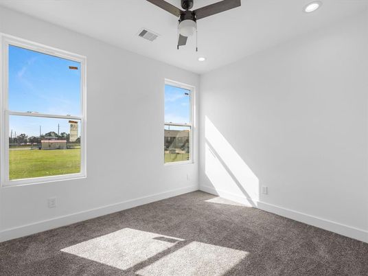 Empty room, Interior, Recessed Lighting