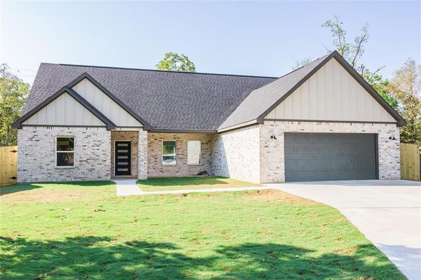 Attached, Exterior, Facade, Brick Facade, Farmhouse