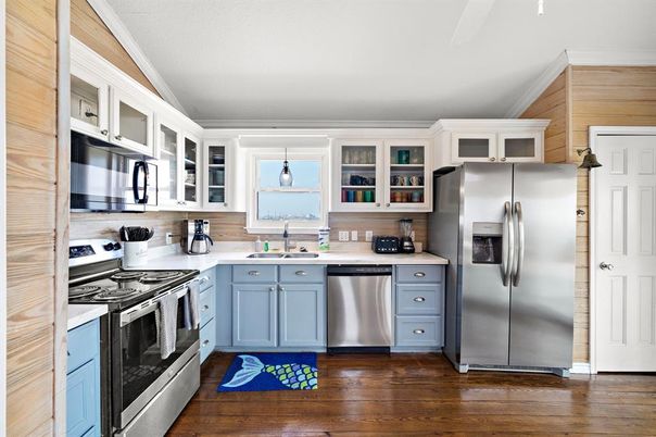 Interior, Kitchen, Pendant Lights, Stainless Steel Appliances, Wood Texture Flooring