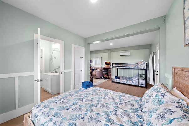 Bedroom, Interior, Recessed Lighting, Wood Texture Flooring
