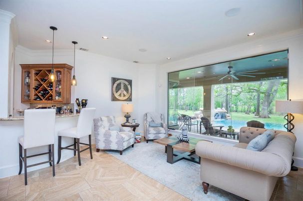 Interior, Living room, Pendant Lights, Recessed Lighting