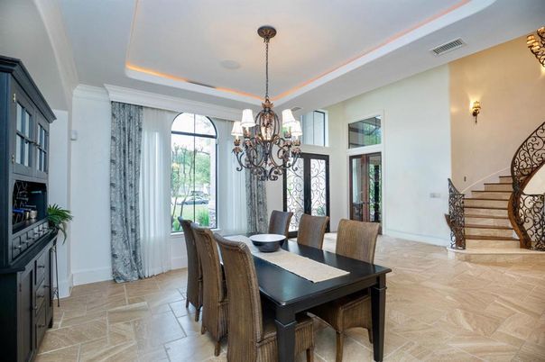 Chandelier, Dining room, Interior