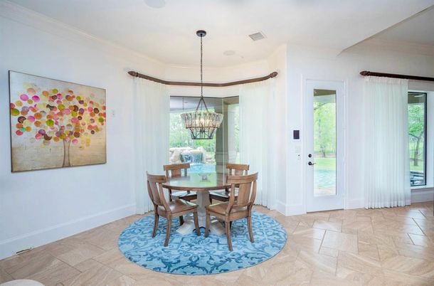Chandelier, Dining room, Interior, Pendant Lights
