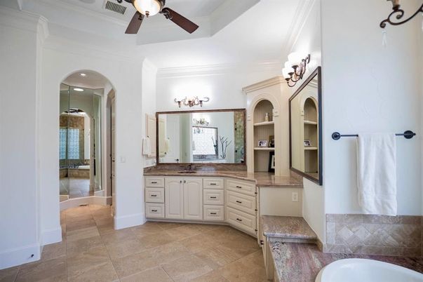 Bathroom, Interior, Recessed Lighting