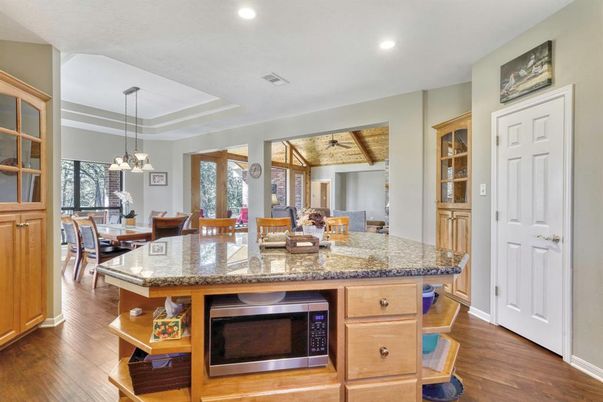 Chandelier, Dining room, Interior, Pendant Lights, Recessed Lighting, Wood Texture Flooring