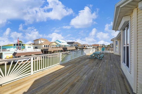 Exterior, Wood Texture Flooring