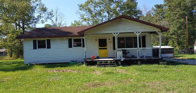 Backyard, Exterior, Facade, Ranch
