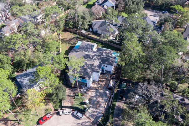 Exterior, Drone