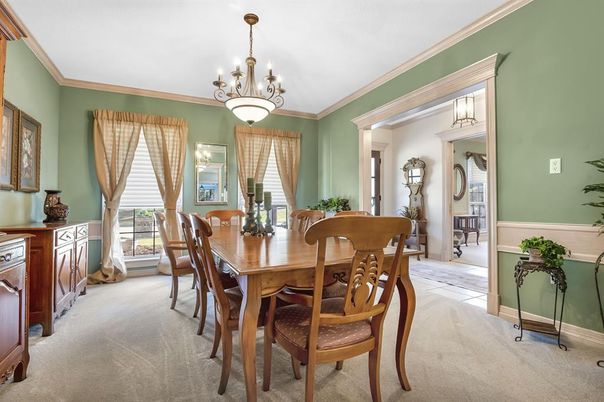 Chandelier, Dining room, Interior
