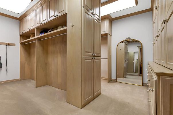 Interior, Walk-in Closets