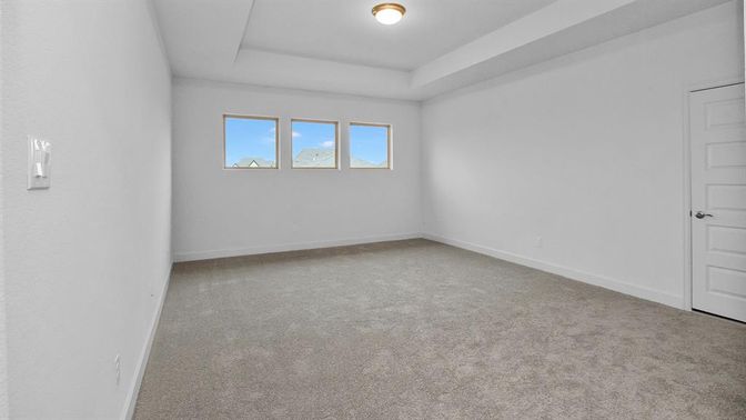 Empty room, Interior
