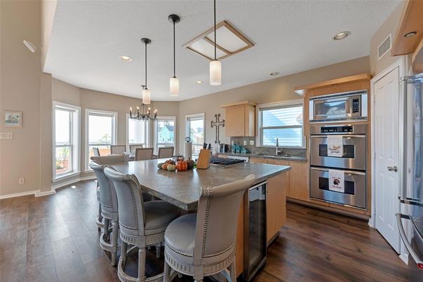 Chandelier, Dining room, Interior, Kitchen, Pendant Lights, Recessed Lighting, Wood Texture Flooring