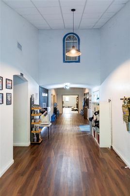 Interior, Pendant Lights, Wood Texture Flooring
