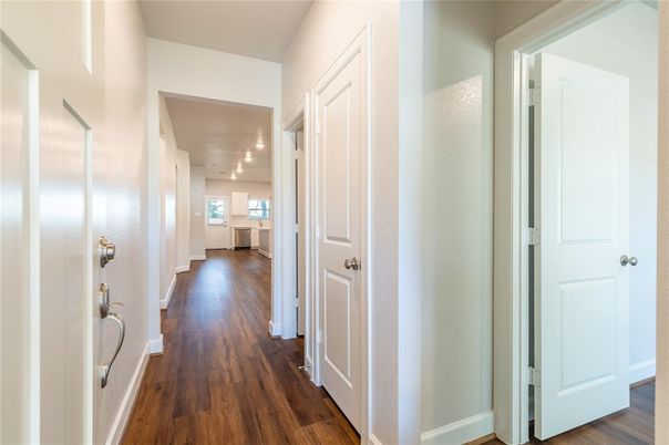 Interior, Recessed Lighting, Wood Texture Flooring