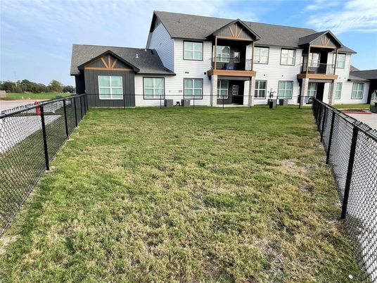 Backyard, Exterior, Facade, Farmhouse