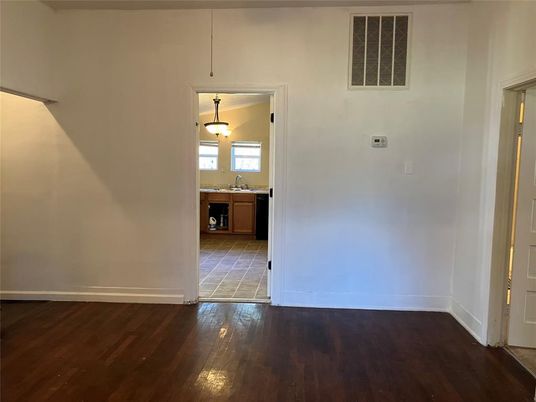 Empty room, Interior, Pendant Lights, Wood Texture Flooring