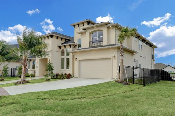 Attached, Backyard, Exterior, Facade, Mediterranean