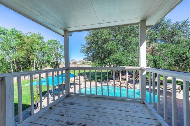 Exterior, Pool, Other