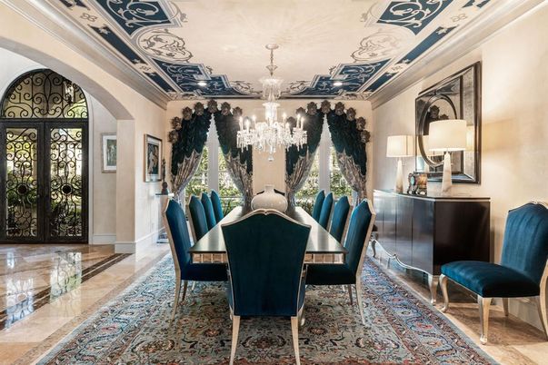 Chandelier, Dining room, Interior