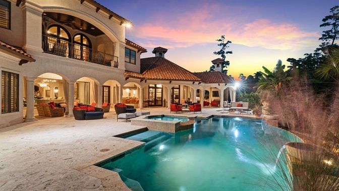Exterior, Pool