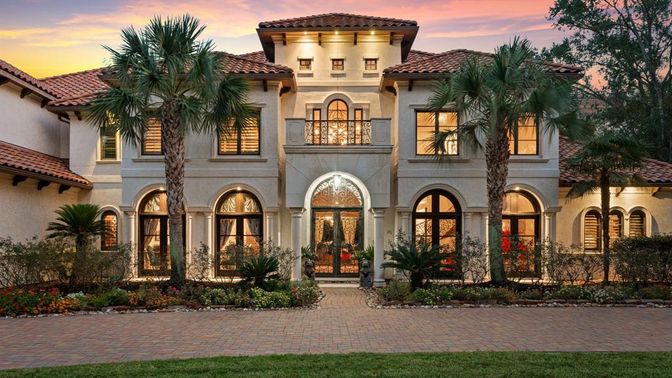 Exterior, Facade, Mediterranean