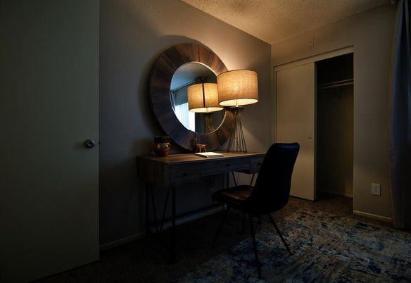 Home Office, Interior